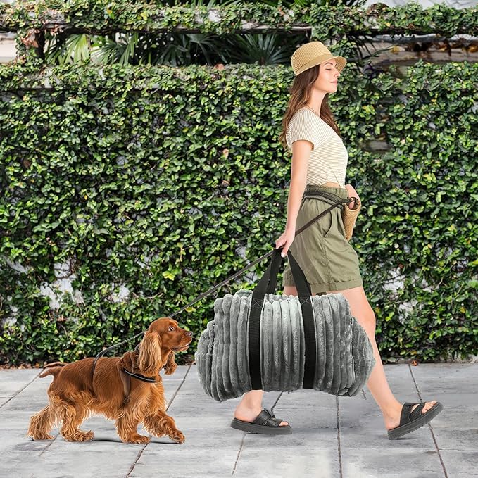 Dog Car Booster Seat, for Small Dogs Under 30 lbs, Detachable Washable Travel Bed with Storage Pockets and Safety Belt (Grey, Medium)