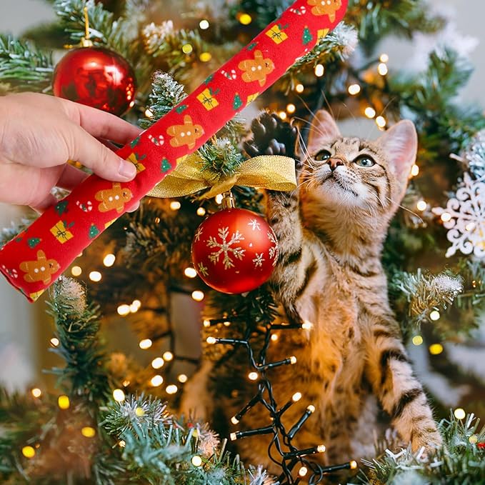EXPAWLORER Christmas Cat Toys, 4pcs Xmas Soft Pillow Catnip Toys with Bells Inside, Interactive Bite Resistant Fish Shape Kicker Toys for Indoor Kitten Playing