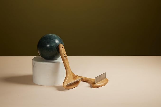 DOG by Dr Lisa - Rake - Brush for Dogs - for Thick-Coats - for Shedding and Grooming - Made from Sustainable Bamboo - Vet-Created - One Size