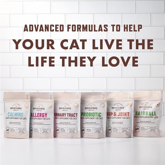 Rocco & Roxie Senior Cat Hip & Joint Supplements - Chicken Flavored Glucosamine Joint Supplement for Cats, Cat Arthritis Pain Relief, with Green Lipped Mussel, Made in USA, Over 300 Crunchy Chews