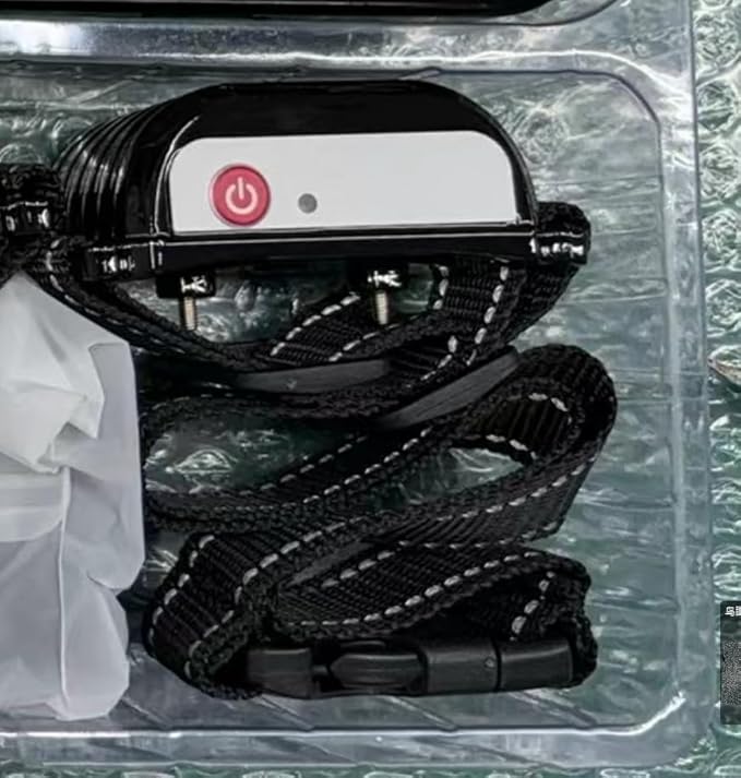 Wireless Dog Fence, Portable Electric Fence for Dogs with Remote Training Collar, Magnetic Charging Base, Outdoor Pet Containmen System for Yards, Adjustable for Medium Large Dogs