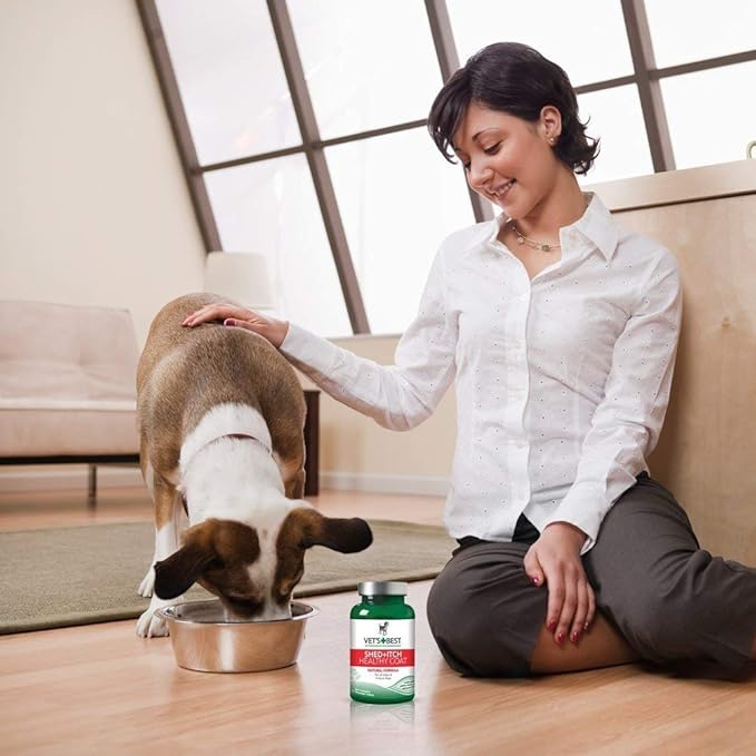 Vet's Best Healthy Coat Shed & Itch Relief Dog Supplements | Relieve Dogs Skin Irritation and Shedding Due to Seasonal Allergies or Dermatitis | 50 Chewable Tablets