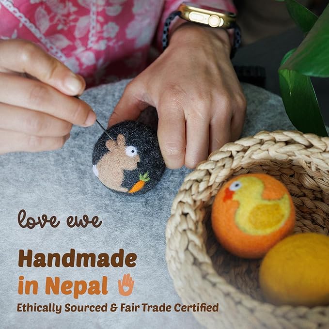 Wool Felt Balls 3 Pack Love Ewe Pet Supplies - 2 in Felted Wool Cat Toys 100% New Zealand Wools Felt Cat Toys Handmade Wools Felts Balls - Cats Felts Ball, Colorful Ball for Cats - Fish and Bird