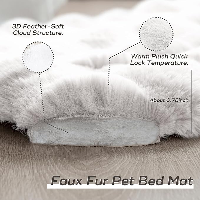 Cat Beds Cozy Pet Mat Faux Fur Kitten Pad Bed for Carriers/Couch Dog & Puppy Cute Friendly 23 x 15 Inch Medium White