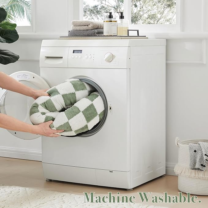 Checkered Cat Dog Bed, Cute Sage Green Retro Style Aesthetic Round Warming Pet Calming Beds for Small Dog and Cats, Plush Cozy Donut Beds Washable, 23" L x 23" W x 8" Th