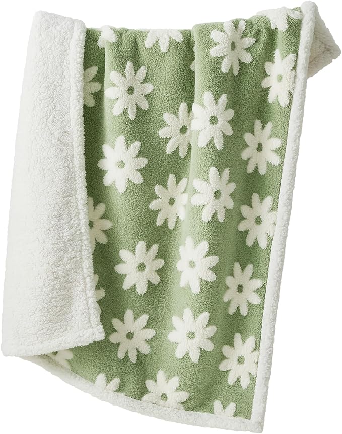 Lesure Waterproof Dog Blanket for Large Dogs - Washable Double Sided Dog Blankets with Warm Jacquard Shag and Soft Sherpa Fleece, Pet Cat Blanket for Bed Couch Protection, 3D Textured Cloud, Green