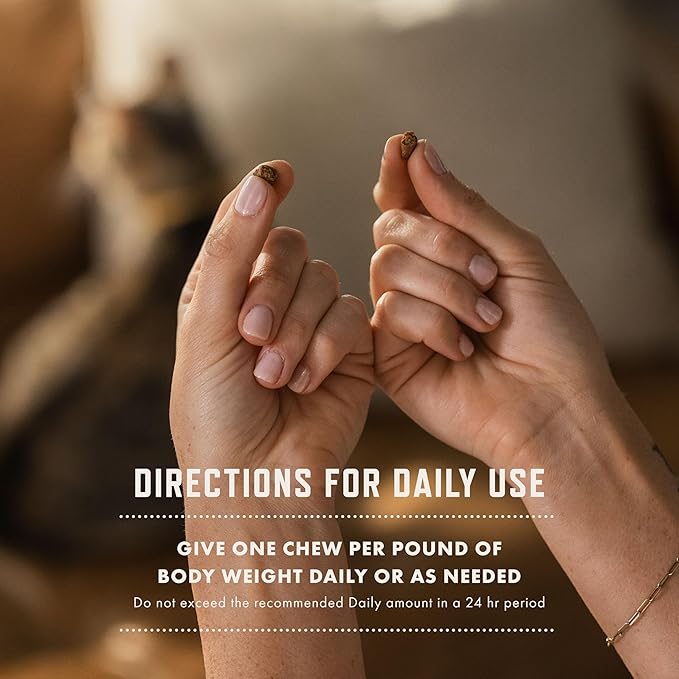 Rocco & Roxie Senior Cat Hip & Joint Supplements - Chicken Flavored Glucosamine Joint Supplement for Cats, Cat Arthritis Pain Relief, with Green Lipped Mussel, Made in USA, Over 300 Crunchy Chews