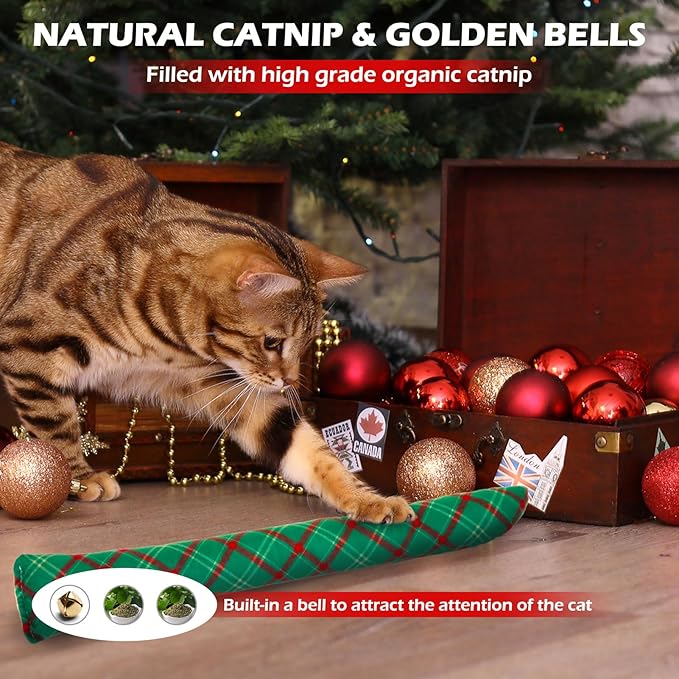 EXPAWLORER Christmas Cat Toys, 4pcs Xmas Soft Pillow Catnip Toys with Bells Inside, Interactive Bite Resistant Fish Shape Kicker Toys for Indoor Kitten Playing
