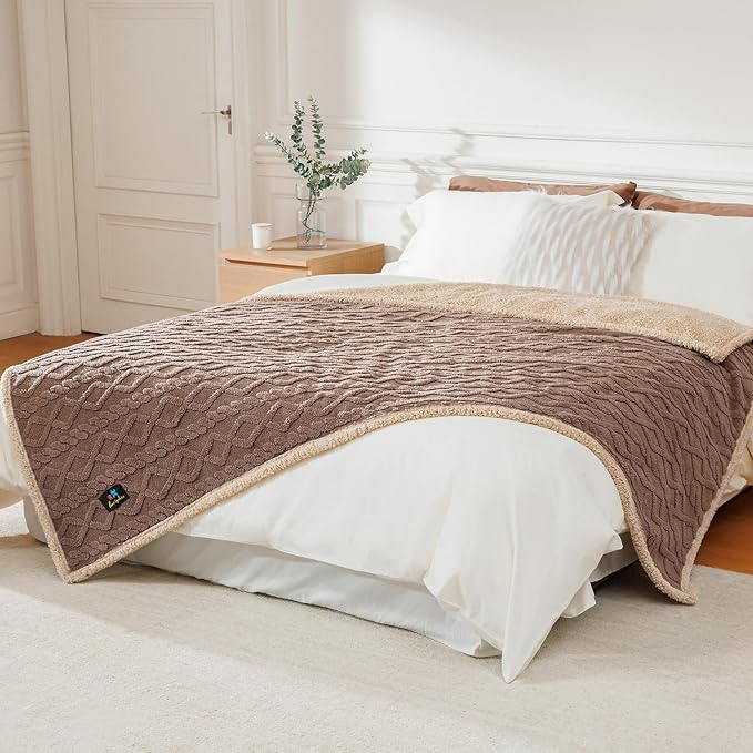 Waterproof Pet Blanket, Liquid Pee Proof Dog Blanket for Sofa Bed Couch, Reversible Sherpa Fleece Furniture Protector Cover for Small Medium Large Dogs Cats, Khaki Queen Size（90" x 82"）