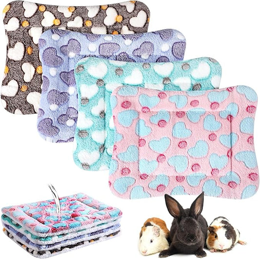 Haull 4 Pcs Waterproof Guinea Pig Bedding Winter Guinea Pig Bed Plush Cage Liners Soft Dog Cat Mat Reversible Winter Cozy Animal Pee Pad Hamster Bed Mat for Bunny(Heart,13 x 10 Inch)