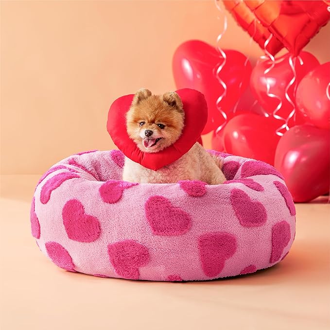 LE SURE Donut Small Dog Bed - Round Cat Beds for Indoor Cats Anti-Anxiety Calming Pet Beds, Washable Cute Modern Beds with Teddy Sherpa Plush & Anti Slip Bottom, 23 Inch, Heart Pink