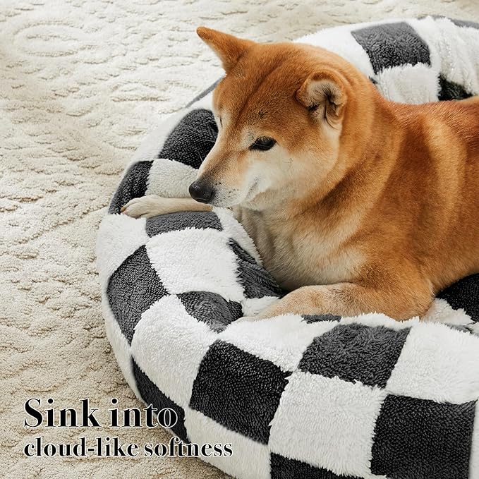 Checkered Cat Dog Bed, Cute Black White Retro Style Aesthetic Round Warming Pet Calming Beds for Small Dog and Cats, Plush Cozy Donut Beds Washable, 23" L x 23" W x 8" Th