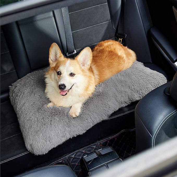 Bedsure Washable Medium Dog Bed for Crate, Plush Calming Dog Crate Mat, Fluffy Pet Bed for Medium Sized Dogs, Plush Soft Comfort Sleeping Mat for Puppy, Anti-Slip Pet Kennel Pad, 29" x 21", Grey