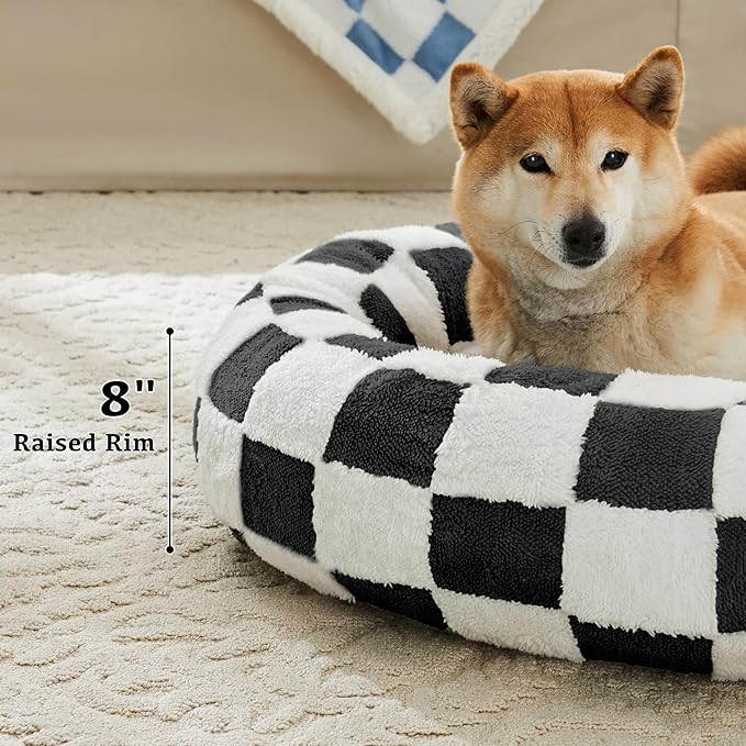 Checkered Cat Dog Bed, Cute Black White Retro Style Aesthetic Round Warming Pet Calming Beds for Small Dog and Cats, Plush Cozy Donut Beds Washable, 23" L x 23" W x 8" Th
